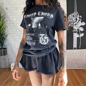 Lions Lions Band Tee